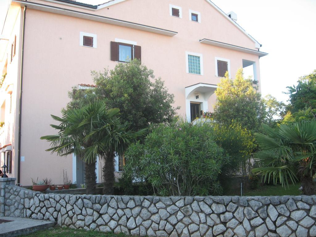 Guest House Lavanda 2 Njivice Exterior photo